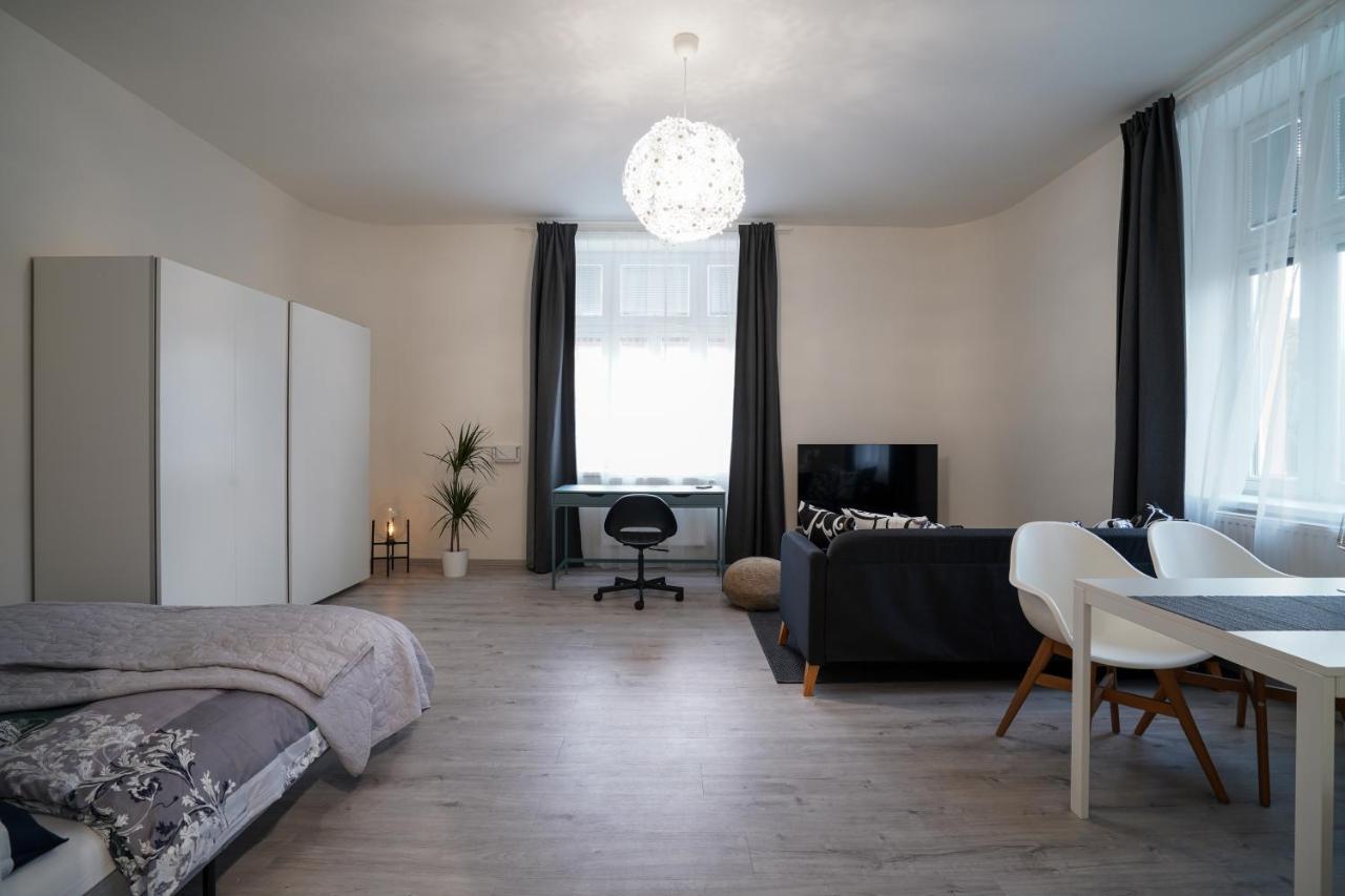Lucy'S Apartments Olomouc Ngoại thất bức ảnh